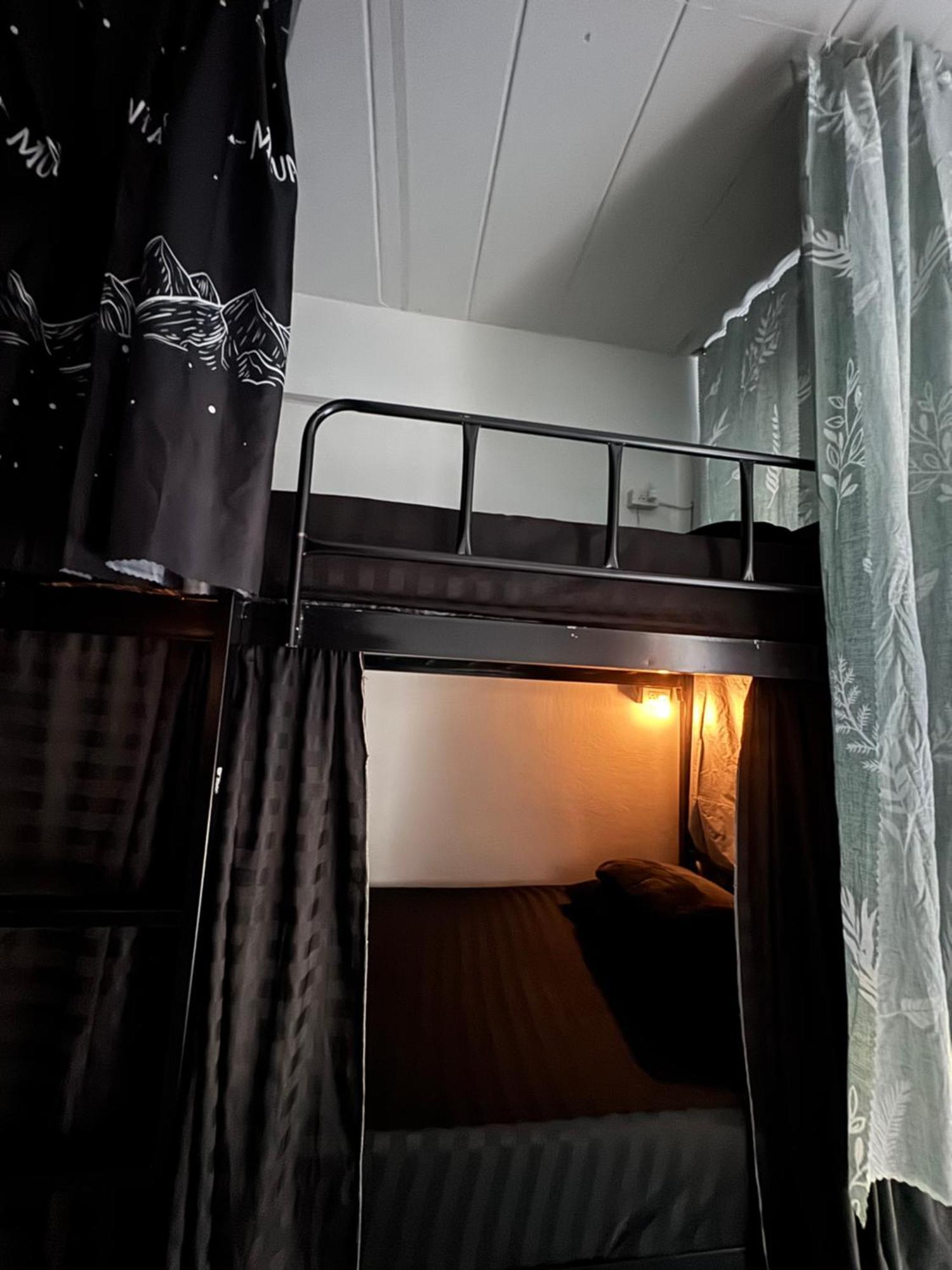 Mahar Hostel Chiangmai Chiang Mai Exteriör bild