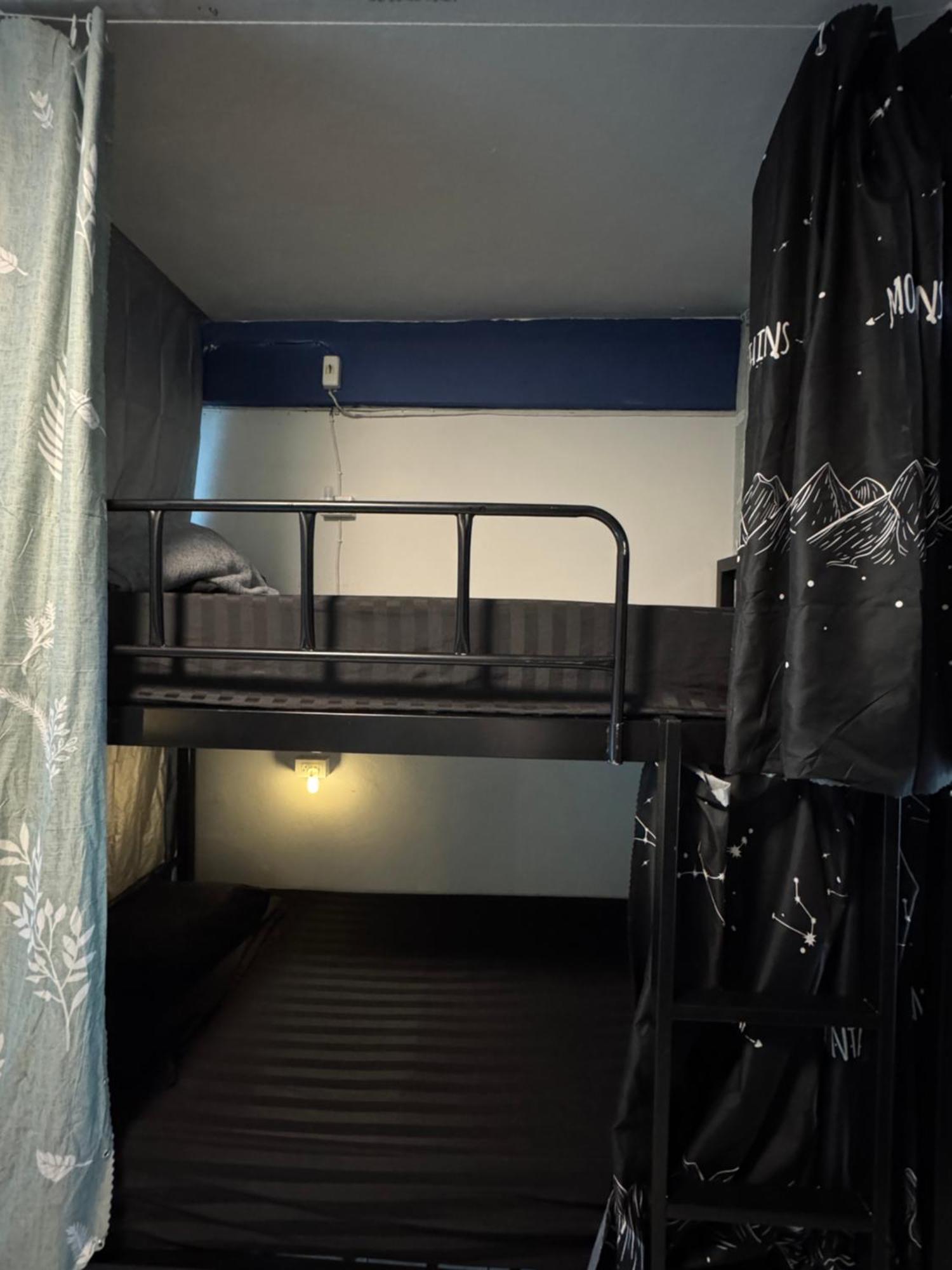 Mahar Hostel Chiangmai Chiang Mai Exteriör bild